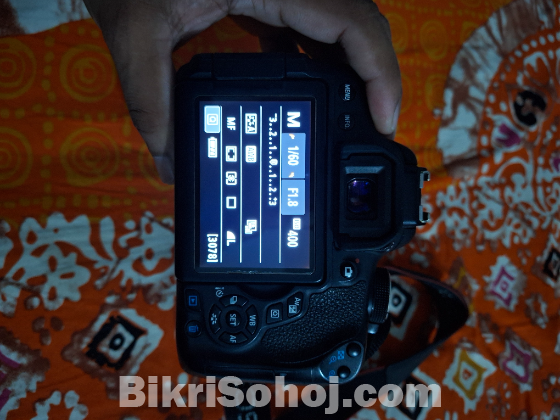 Canon 750D